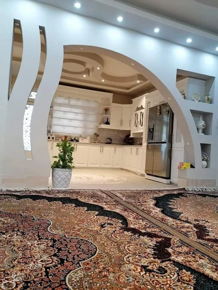 سقف جبس بورد كلاسيكي بزخارف أنيقة